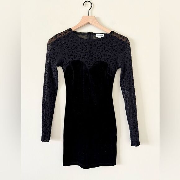 superdown Revolve Kimberly Mesh Sleeve Velvet Mini Dress in Black - Size XXS - Picture 5 of 11